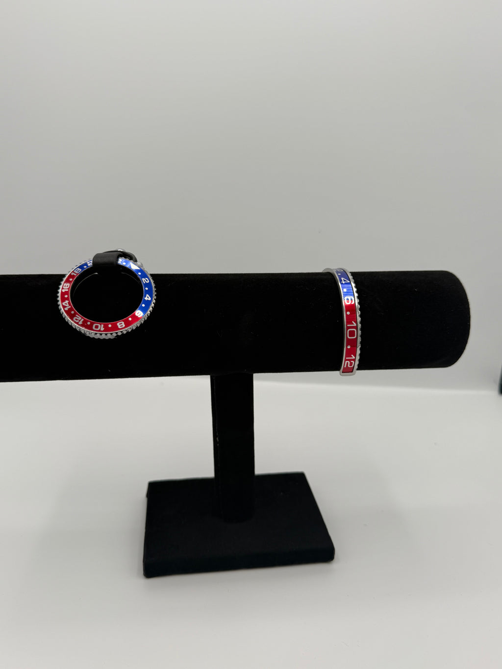 Pepsi Style Bracelet and Keyring Gift Set.